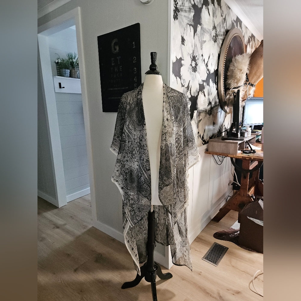 BCBG Generation kimono duster Black Ivory